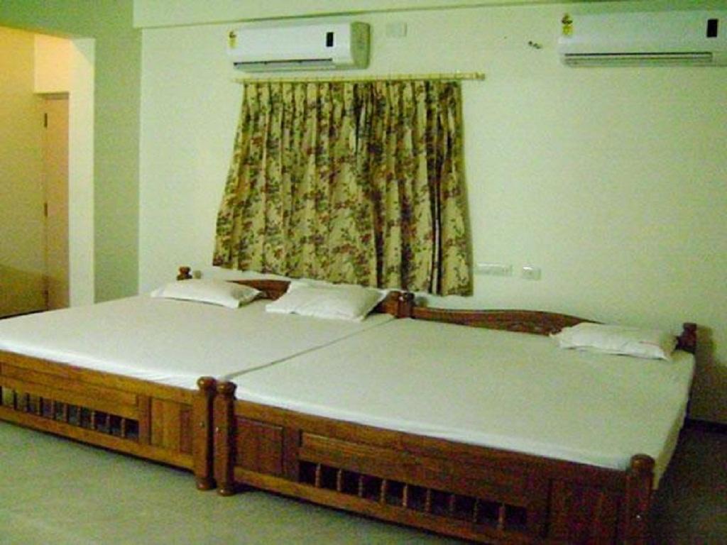 Metro Altis Lodge Erode Buitenkant foto