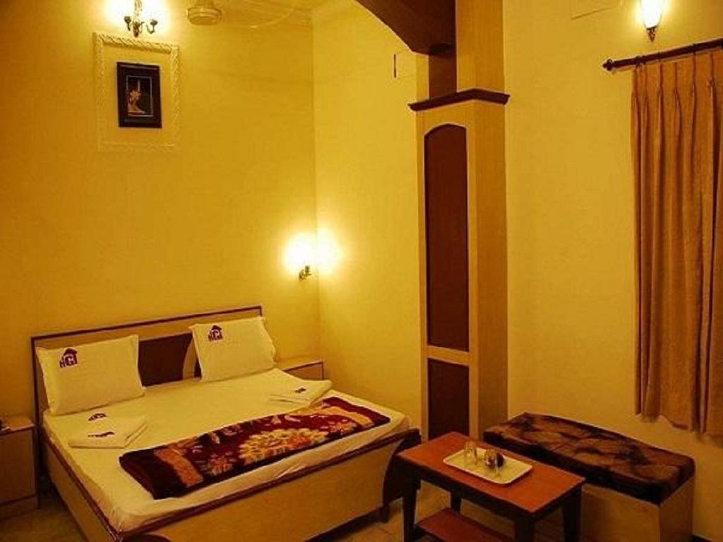 Metro Altis Lodge Erode Buitenkant foto